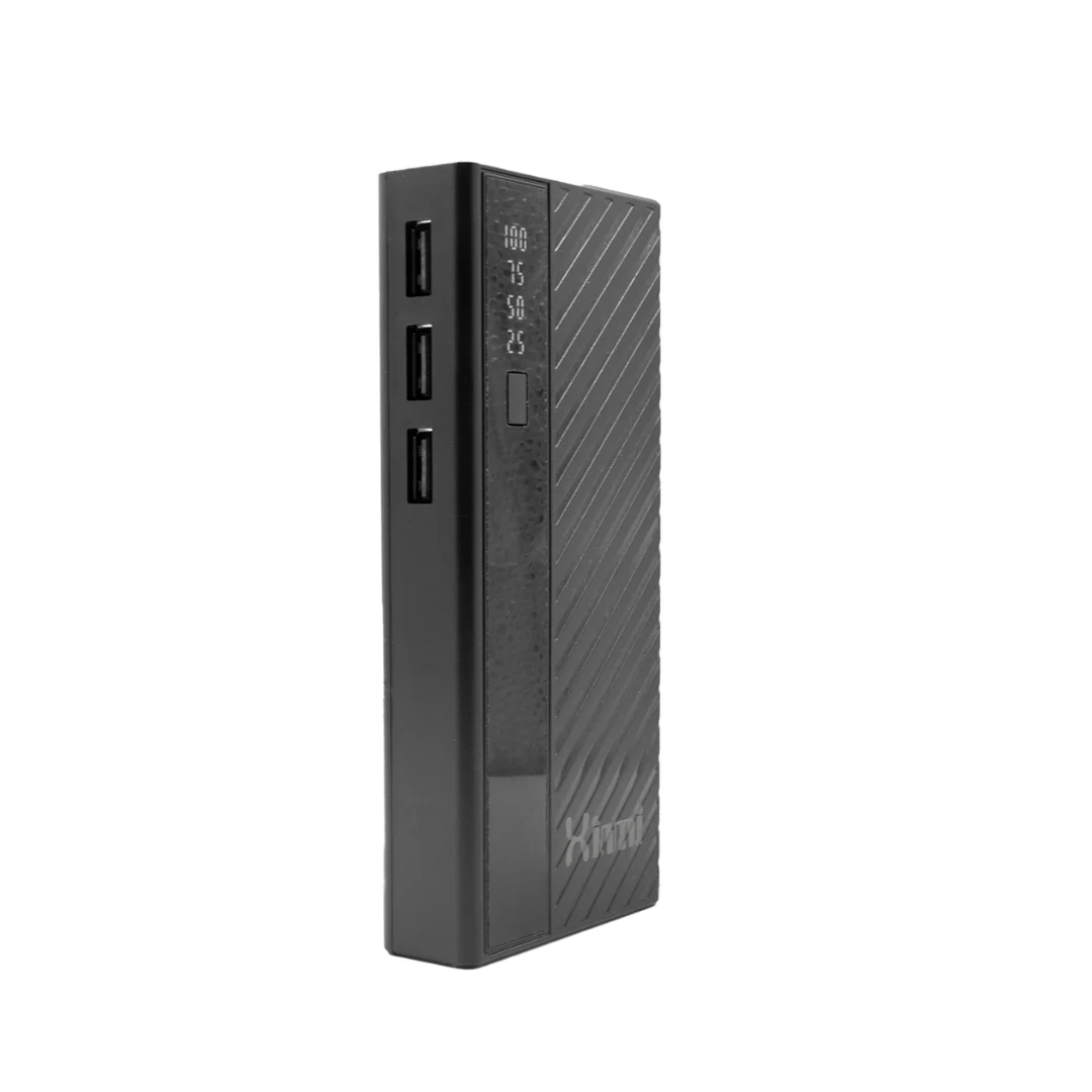 Power bank de 20000mah con entrada 2.1a, lampara y 3 puertos usb — imagen 3